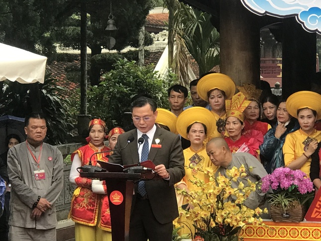 Phó Chủ tịch UBND H.Mỹ Đức Đặng Văn Cảnh, Trưởng ban Tổ chức Lễ hội chùa Hương năm 2024 phát biểu khai hội