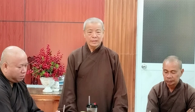 Hòa thượng Thích Trí Minh phát biểu chỉ đạo