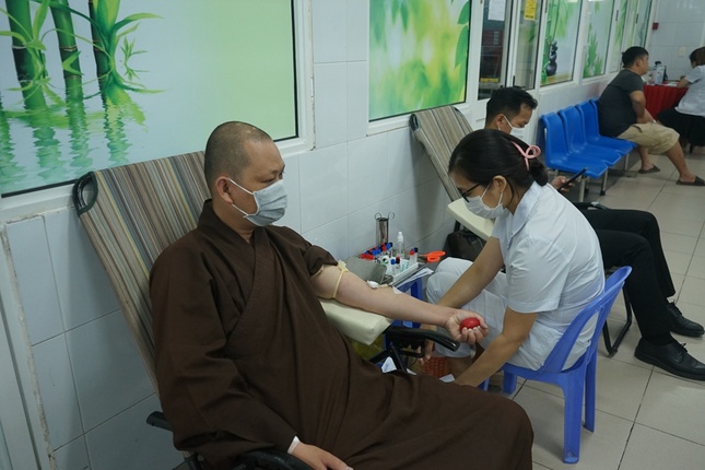 "Một giọt máu cho đi - Một cuộc đời ở lại"