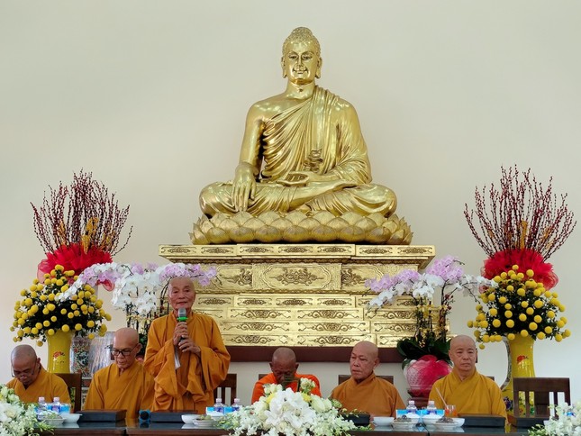 Hòa thượng Thích Phước Minh ban đạo từ