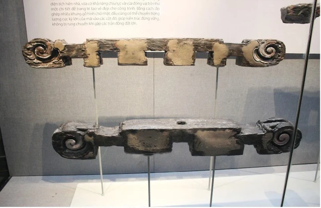 Bình áng đầu vân mây trong kết cấu đấu củng thời Lê