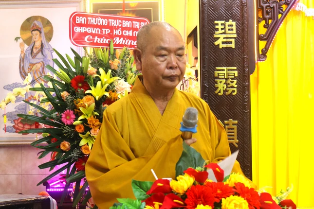 Thượng tọa Thích Huệ Công phát biểu khai mạc Thượng tọa Thích Huệ Công phát biểu khai mạc