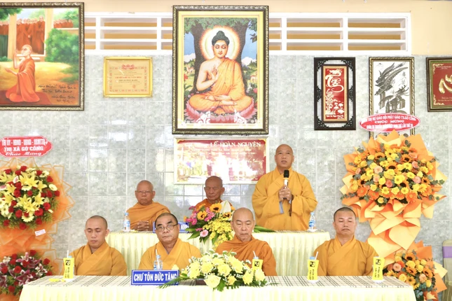 Thượng tọa Thích Giác Nguyên phát biểu Thượng tọa Thích Giác Nguyên phát biểu