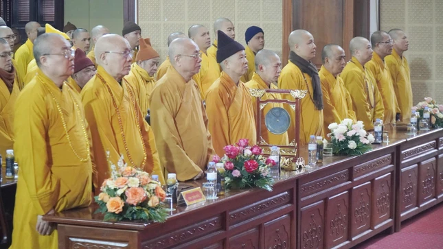 Chư tôn đức chứng minh buổi lễ