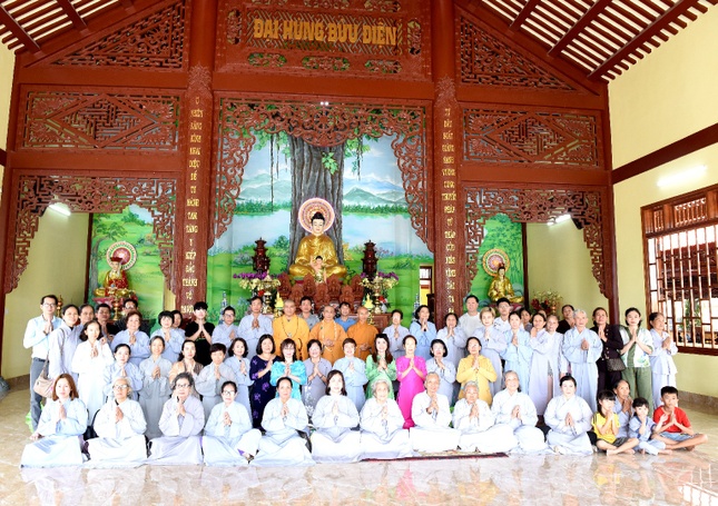 Lưu niệm tại chùa Khánh Hưng