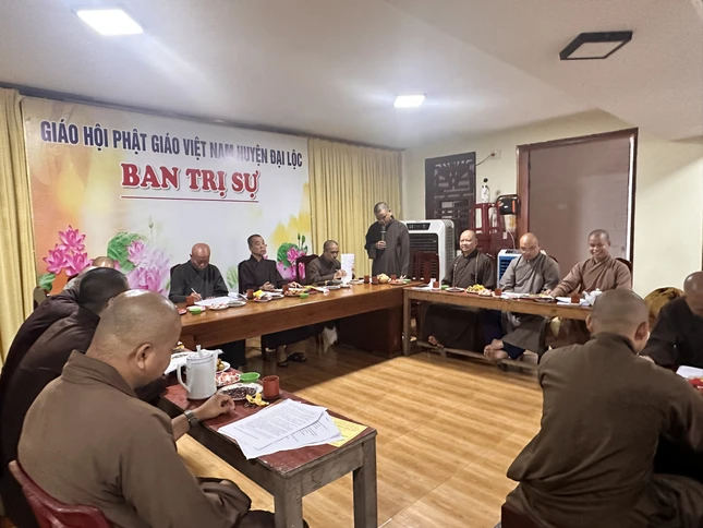 Quang cảnh phiên họp