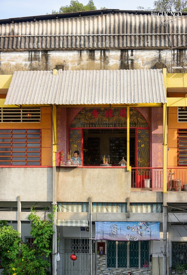 Niệm Phật đường Liên Trì tọa lạc trên tầng cao của chung cư Nguyễn Thiện Thuật (Q.3)