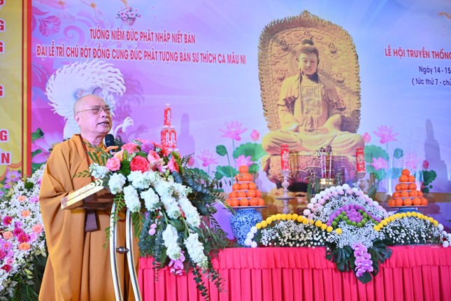 Hòa thượng Thích Thanh Giác ban đạo từ Hòa thượng Thích Thanh Giác ban đạo từ