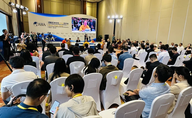 Phiên hội thảo “Hòa hợp tôn giáo và hiểu biết lẫn nhau của các nền văn minh” có sự tham dự của nhiều đại biểu