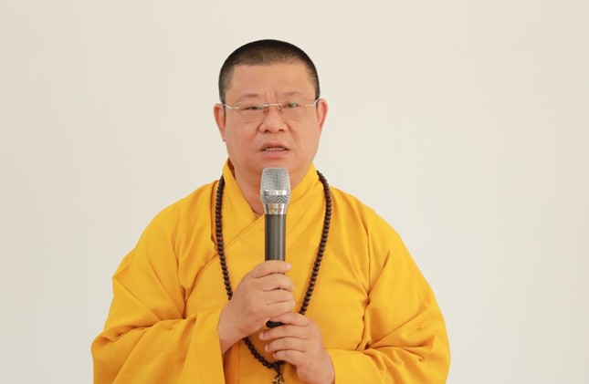 Thượng tọa Thích Minh Thanh ban đạo từ