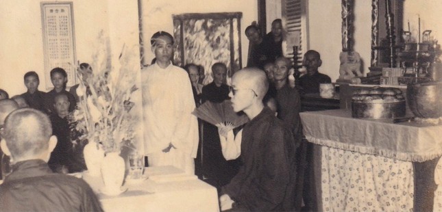 Hội Cực Lạc Liên hữu sau khi thành lập năm 1955 đã nhận được sự tán trợ, ủng hộ của đông đảo Tăng Ni, cư sĩ; lấy chùa Vạn Đức làm trụ sở Hội Cực Lạc Liên hữu sau khi thành lập năm 1955 đã nhận được sự tán trợ, ủng hộ của đông đảo Tăng Ni, cư sĩ; lấy chùa Vạn Đức làm trụ sở