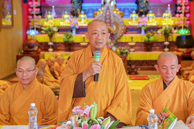 Thượng tọa Thích An Thường đúc kết phiên họp