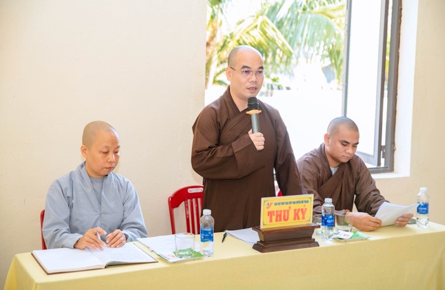 Đại đức Thích Đồng Nhiên trình dự thảo chương trình tổ chức Đại lễ Phật đản Phật lịch 2568