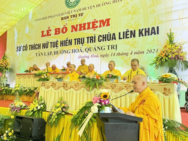 Thượng tọa Thích Từ Luận phát biểu khai mạc