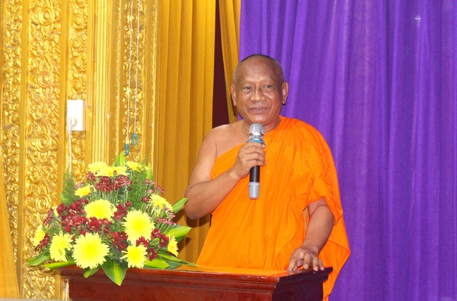 Hòa thượng Danh Lung phát biểu