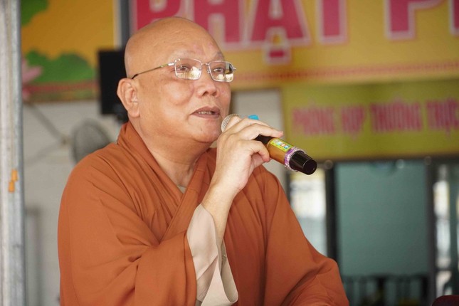 Thượng tọa Thích Huệ Sanh phát biểu