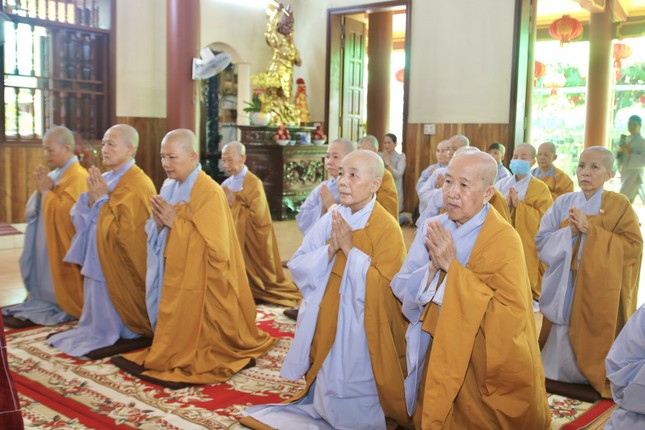 Môn đồ đệ tử thành kính tri ân công đức của tôn sư