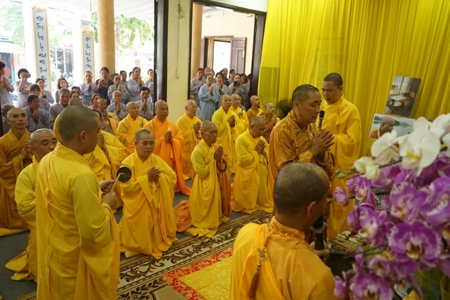 Khóa lễ cung tiến Giác linh