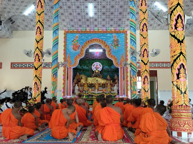 Chư Tăng tụng thời kinh chúc phúc