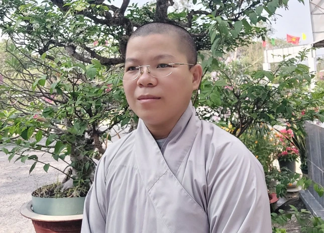 Sư cô Thích nữ Kiều Tuệ Quang Sư cô Thích nữ Kiều Tuệ Quang