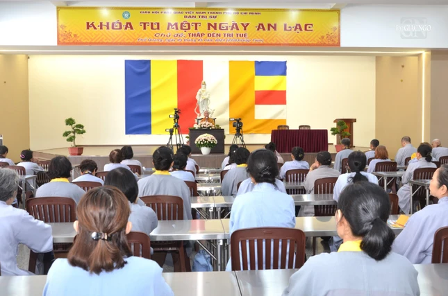 Hơn 250 Phật tử tham dự khóa tu Một ngày an lạc lần 3 tại chùa Phổ Quang