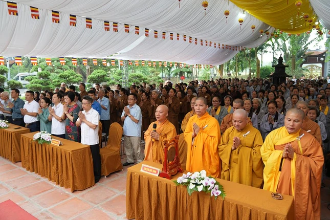 Chư Tăng, đại biểu, Phật tử tham dự