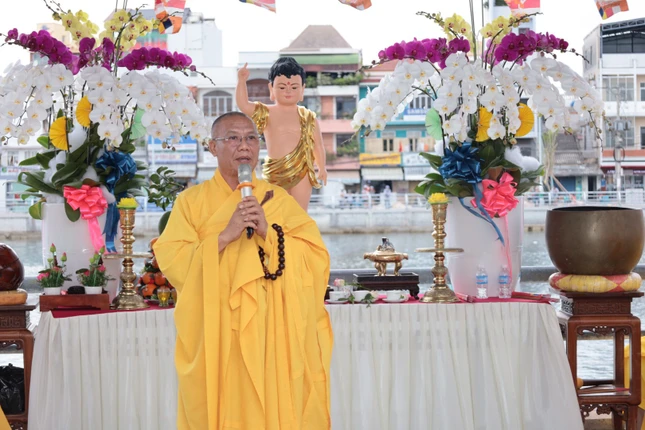 Thượng tọa Thích Thông Triêm phát biểu khai mạc Thượng tọa Thích Thông Triêm phát biểu khai mạc