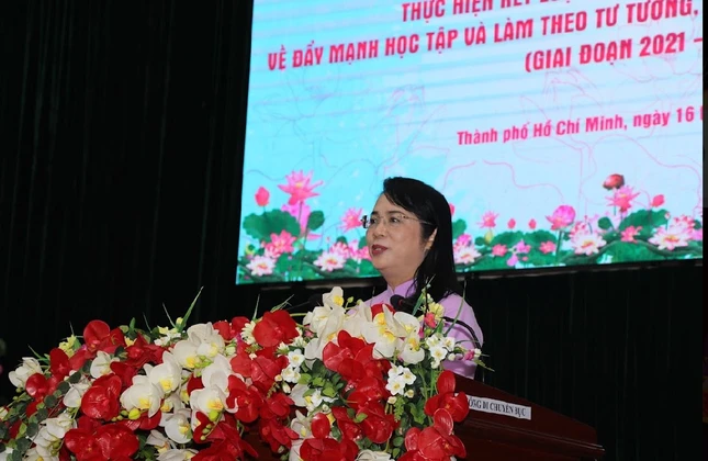 Chủ tịch Ủy ban MTTQVN TP.HCM Trần Kim Yến phát biẻu