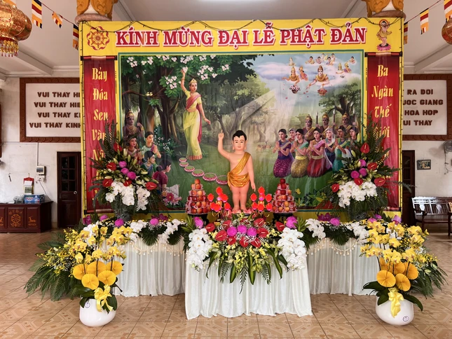 Lễ đài của Ni giới hệ phái Khất sĩ Q.6