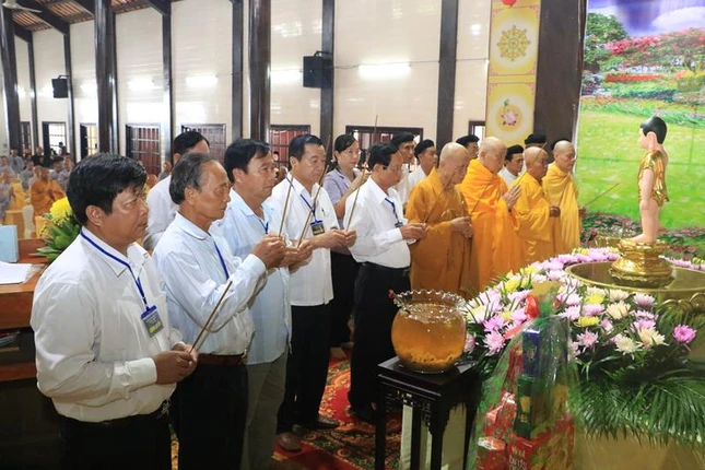 Niêm hương bạch Phật