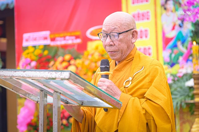 Hòa thượng Thích Huệ Thông tuyên đọc Diễn văn Phật đản Phật lịch 2568