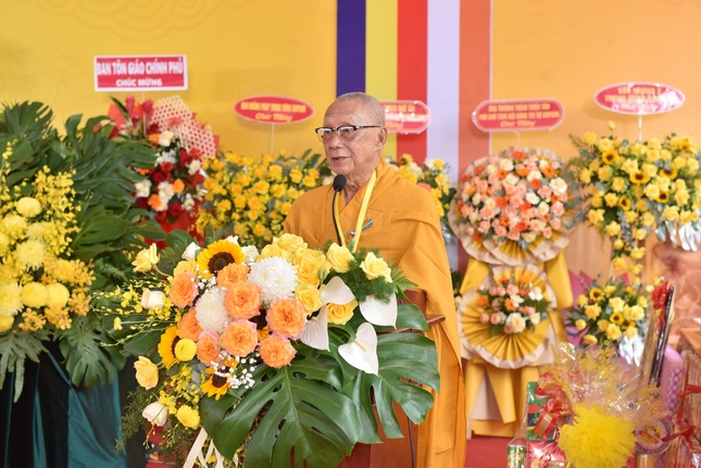 Hòa thượng Thích Huệ Tâm ban đạo từ