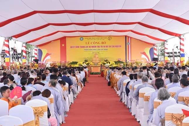 Quang cảnh buổi lễ