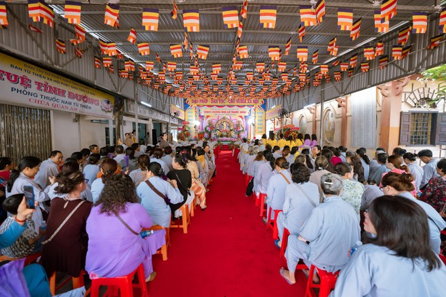 Quang cảnh buổi lễ Quang cảnh buổi lễ