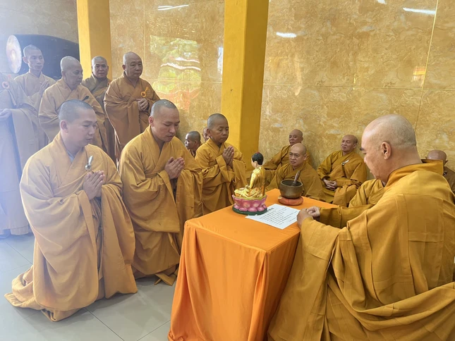 Chư hành giả tác pháp thọ an cư