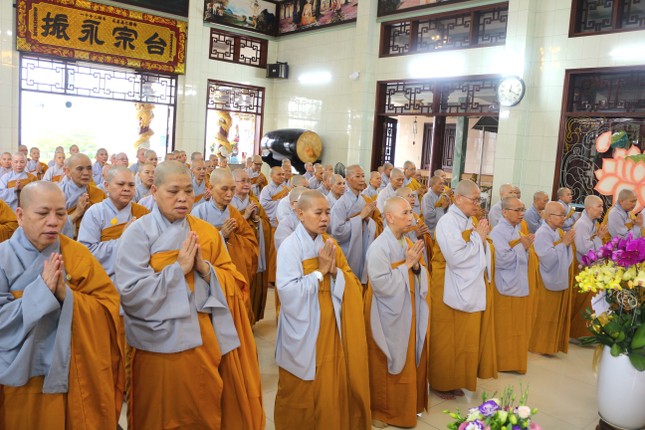 Lễ tác pháp an cư của chư Ni tại chùa Pháp Quang Lễ tác pháp an cư của chư Ni tại chùa Pháp Quang