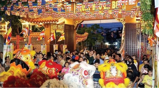 Không khí đón mừng Phật đản hân hoan tại chùa Phước Hải Không khí đón mừng Phật đản hân hoan tại chùa Phước Hải