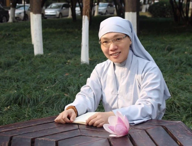 Sư cô Thích nữ Hạnh Đức (Suối Thông)