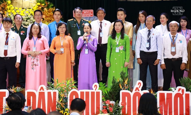 Bà Nguyễn Thu Hương tái đắc cử Chủ tịch Ủy ban MTTQVN Q.Bình Thạnh phát biểu nhận nhiệm vụ