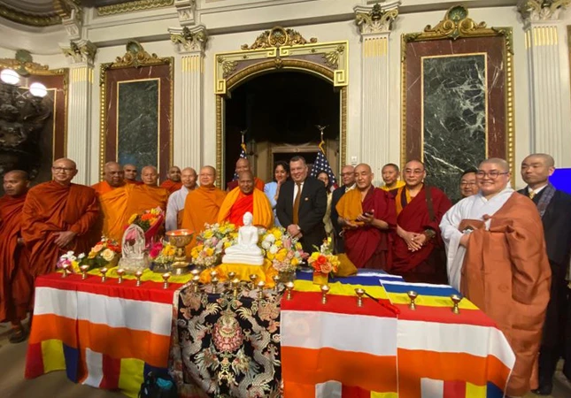 Lưu niệm tại buổi lễ