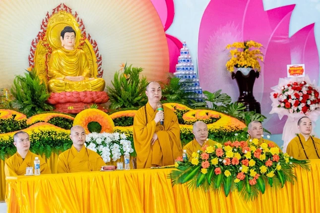 Thượng tọa Thích Tâm Minh sách tấn chư hành giả Thượng tọa Thích Tâm Minh sách tấn chư hành giả