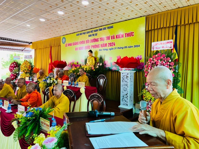 Hòa thượng Thích Thiện Thạnh phát biểu cảm tạ