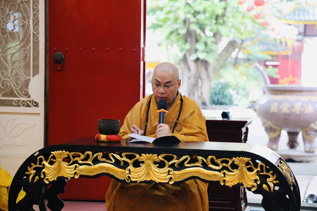 Thượng tọa Thích Minh Nhựt đại vị thuyết giới Tỳ-kheo, Bồ-tát