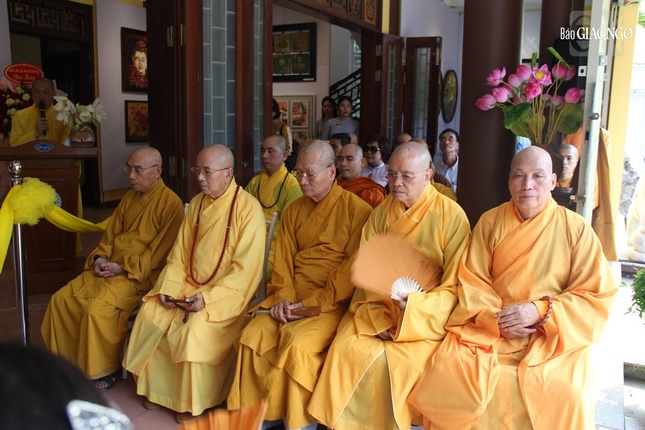 Chư tôn đức tham dự lễ khai mạc