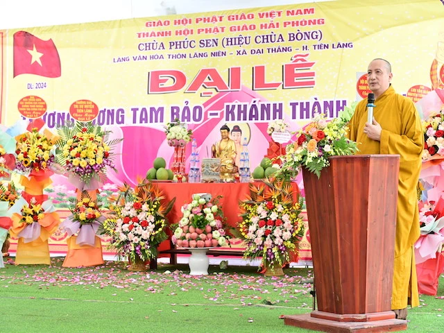 Thượng tọa Thích Quảng Minh ban đạo từ