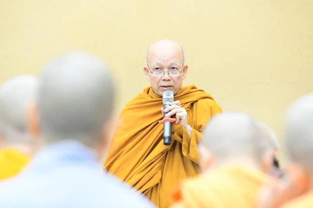 Hòa thượng Thích Minh Thành báo cáo về tiến độ phiên dịch Tam tạng Thánh điển Phật giáo Việt Nam