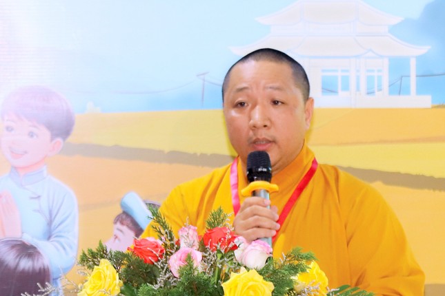 Đại đức Thích Tâm Hiện phát biểu khai mạc Đại đức Thích Tâm Hiện phát biểu khai mạc