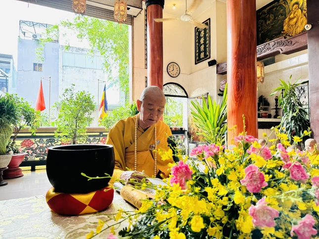 Trưởng lão Hòa thượng Thích Thanh Hùng đại vị thuyết giới Tỳ-kheo, Bồ-tát Phạm võng giới kinh