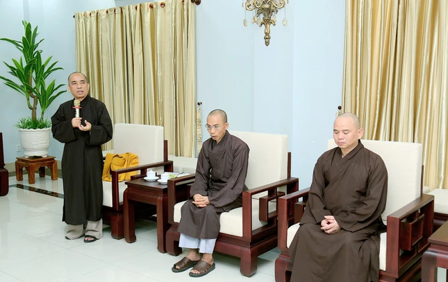 Thượng tọa Thích Viên Trí phát biểu chào mừng