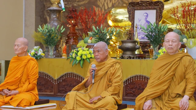 Hòa thượng Thích Giác Toàn ban đạo từ Hòa thượng Thích Giác Toàn ban đạo từ